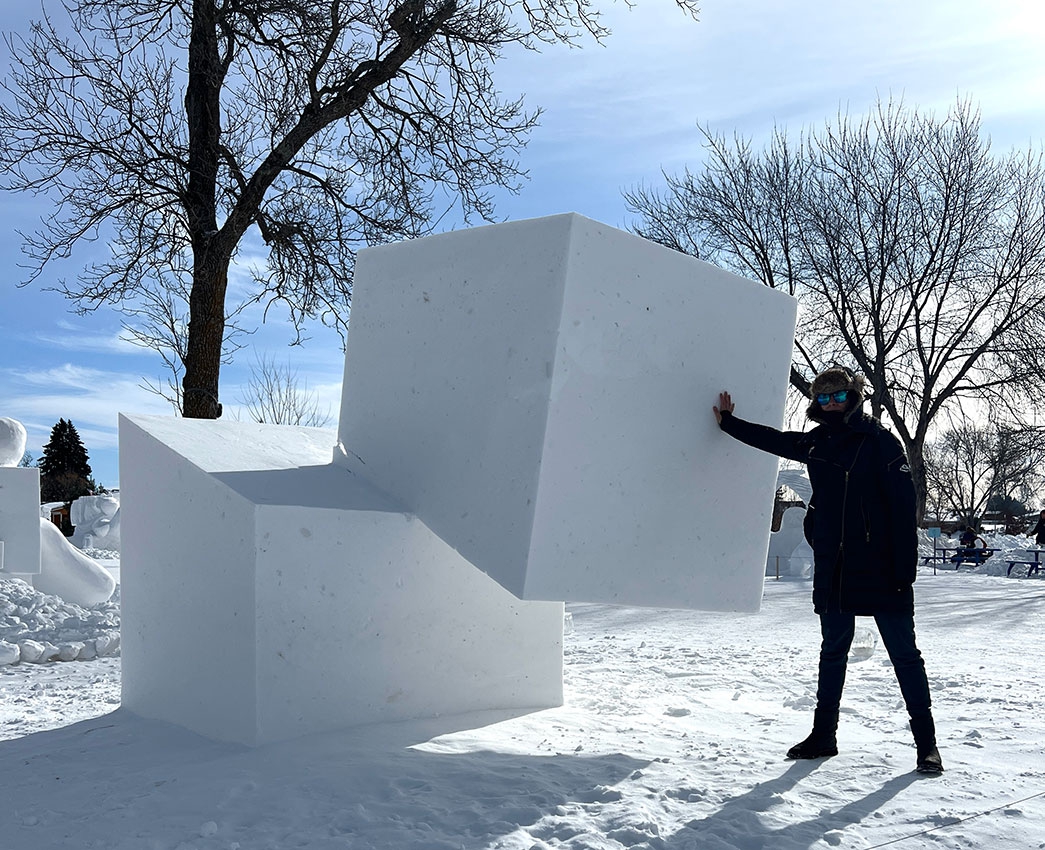 http://franziskaagrawal.com/files/gimgs/th-197_2025_Ely_Snowsculpture_Franziska-Agrawal_web_2.jpg