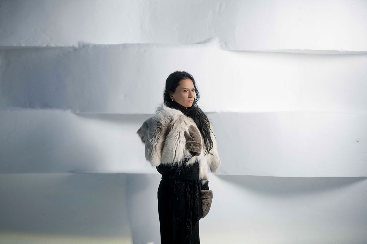 http://franziskaagrawal.com/files/gimgs/th-215_web_Outdoor_Art_Project_Entrance-_Wave__Franziska_Agrawal__Germany__ICEHOTEL_36__photo-_Asaf_Kliger-.jpg